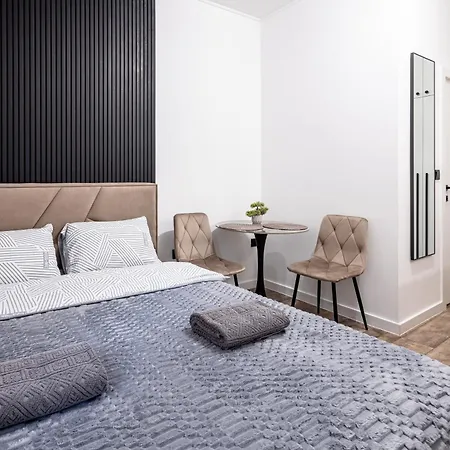 1 кімнатна подобово-погодинно біля жд вокзалу та костелу єлизавети לבוב